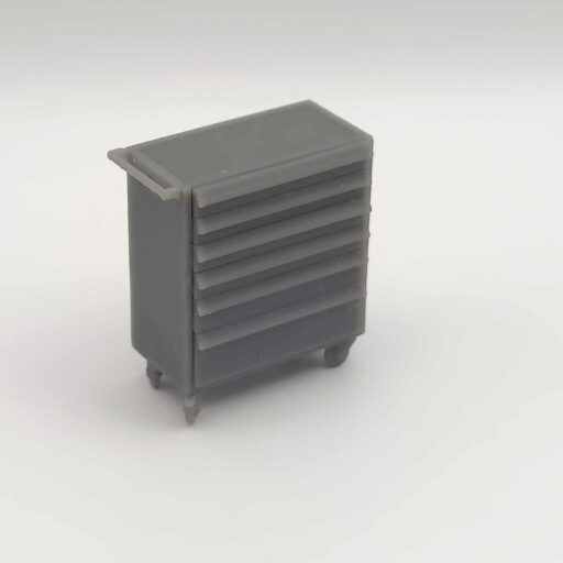 Værkstedsvogn 1/12 – miniature rullevogn i resin med udtrækkelige skuffer.